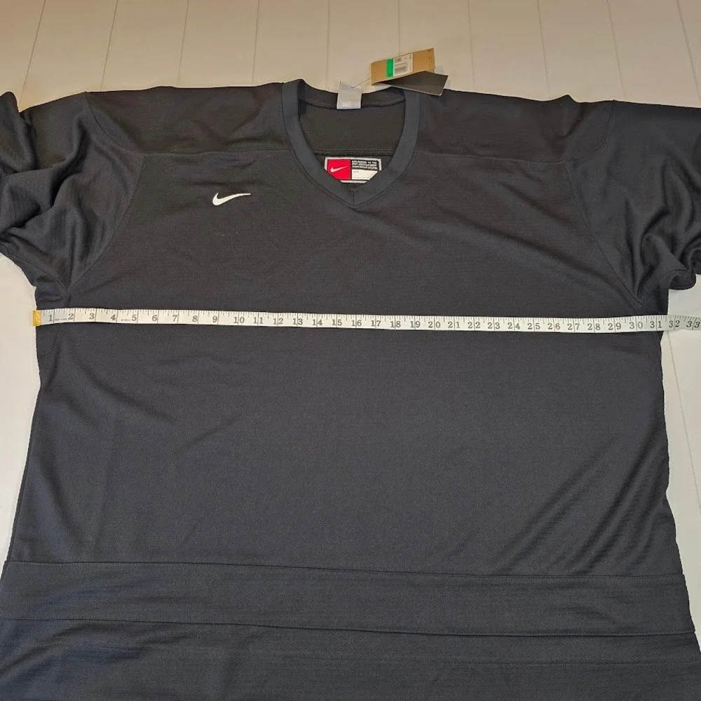 Nike Men's XL‎ Hockey Jersey Black Oversized Long Sleeve V-Neck FB8221-010 NEW